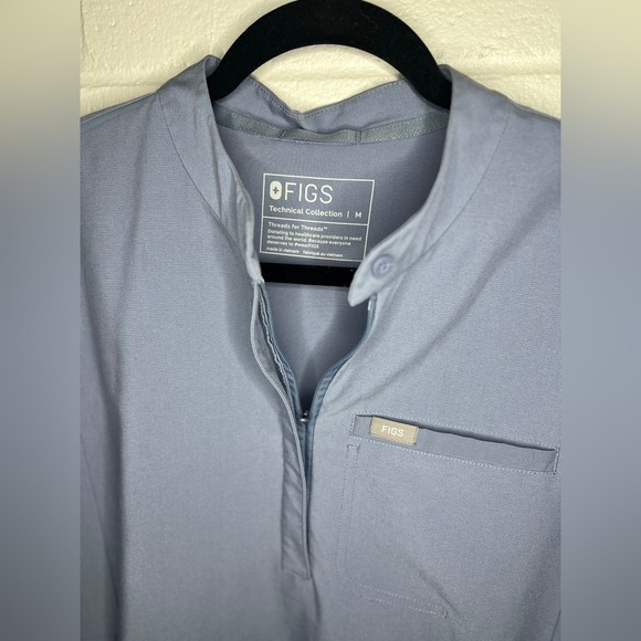 FIGS Montex Classic Scrub Top Women's Blue Size M - Picture 2 of 4